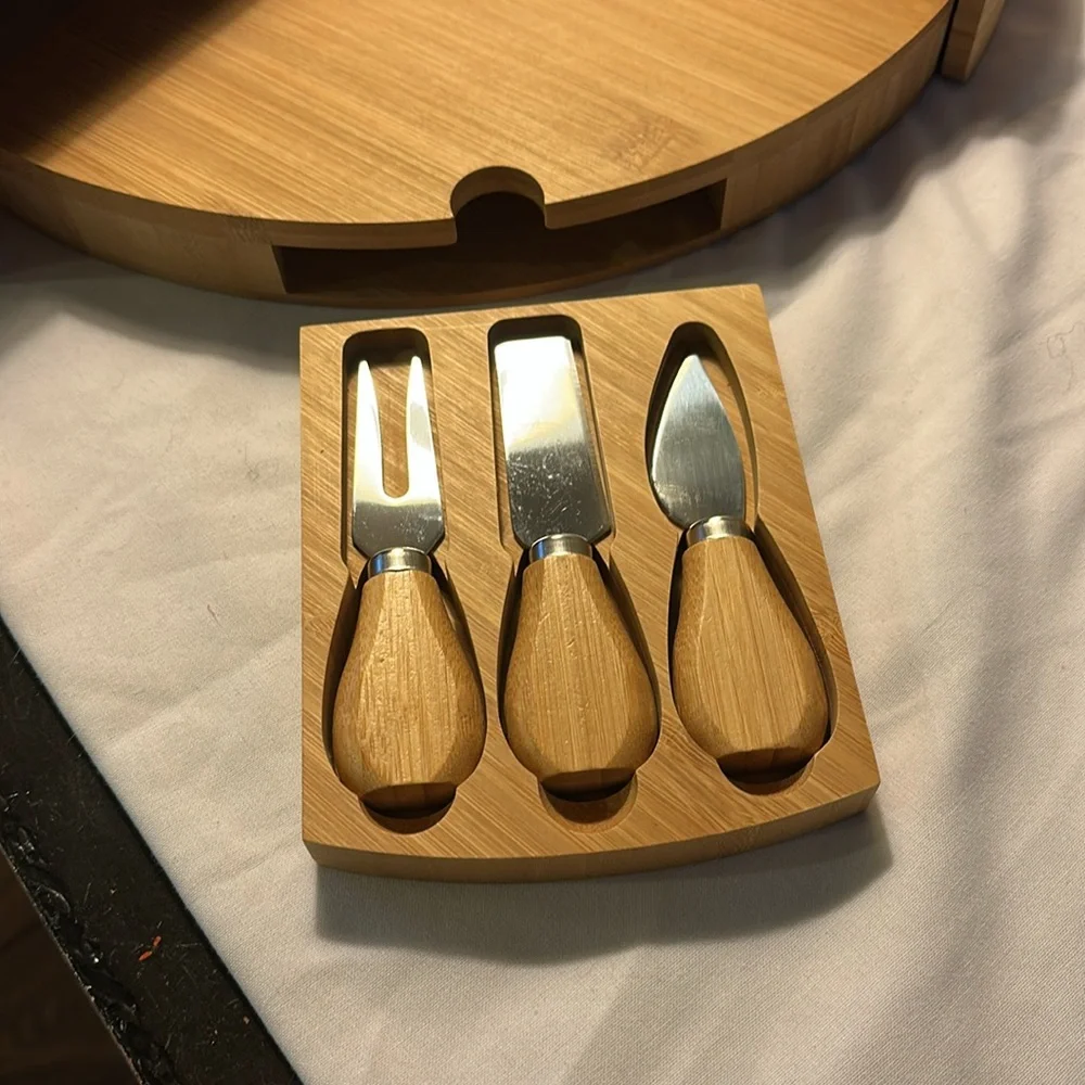Williams Sonoma Bamboo Cheese Board Set